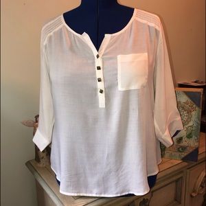 Torrid Size 1 White 3/4 Sleeve Blouse